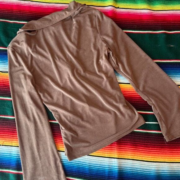 'Next Era Totally” Y2K collared tannish long slv top ~ open front / twist close! - Picture 2 of 8